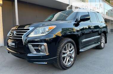 Внедорожник / Кроссовер Lexus LX 2013 в 
