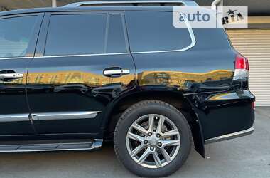 Внедорожник / Кроссовер Lexus LX 2013 в 