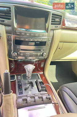 Внедорожник / Кроссовер Lexus LX 2011 в 