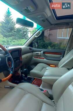 Внедорожник / Кроссовер Lexus LX 2000 в 