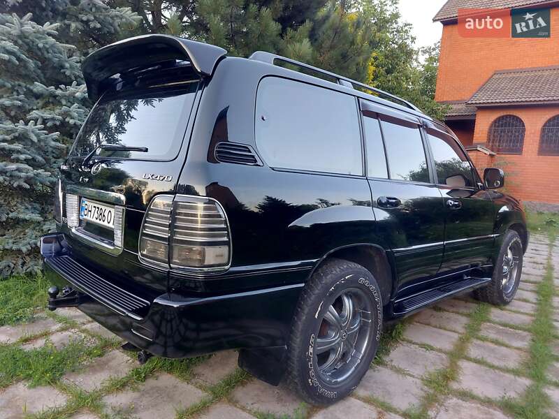 Позашляховик / Кросовер Lexus LX 2000 в Харкові