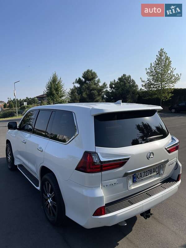 Позашляховик / Кросовер Lexus LX 2017 в Києві