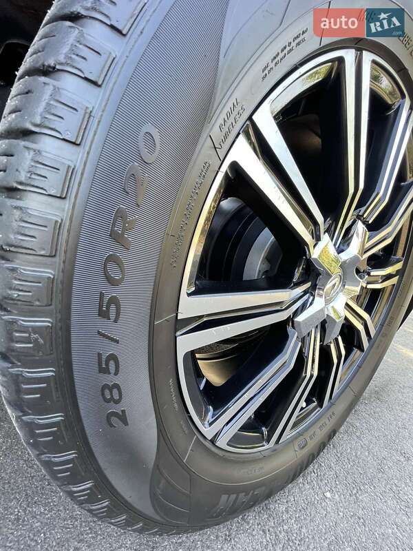 Позашляховик / Кросовер Lexus LX 2017 в Києві