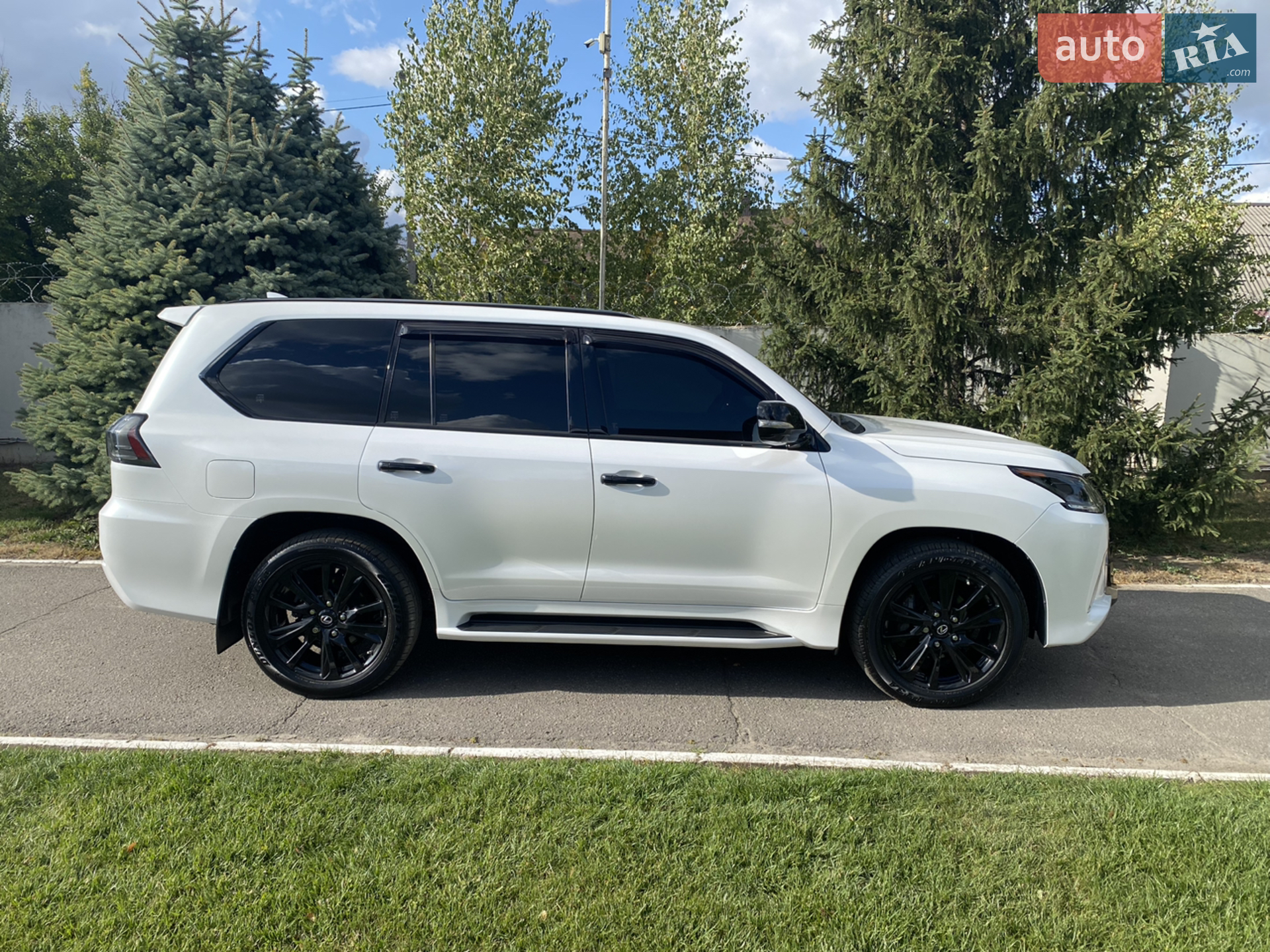 2019 Lexus LX - мініатюра 3