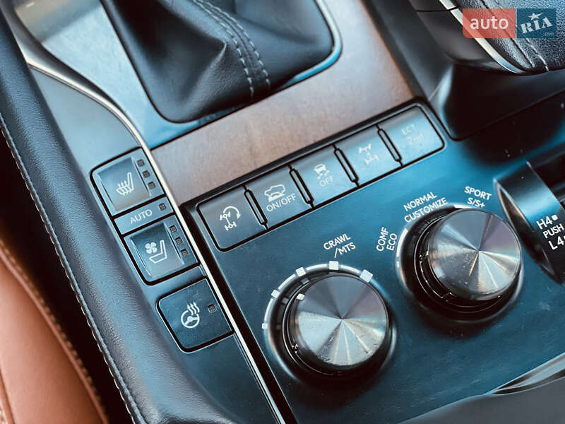 Внедорожник / Кроссовер Lexus LX 2016 в Одессе