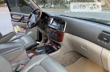Внедорожник / Кроссовер Lexus LX 2005 в 