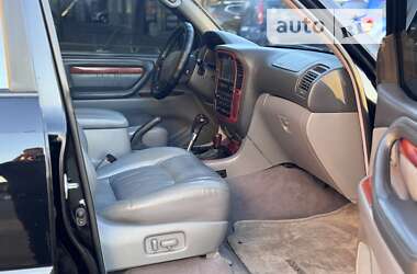 Внедорожник / Кроссовер Lexus LX 1999 в 