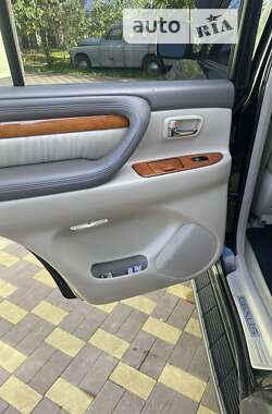 Внедорожник / Кроссовер Lexus LX 2005 в Луцке