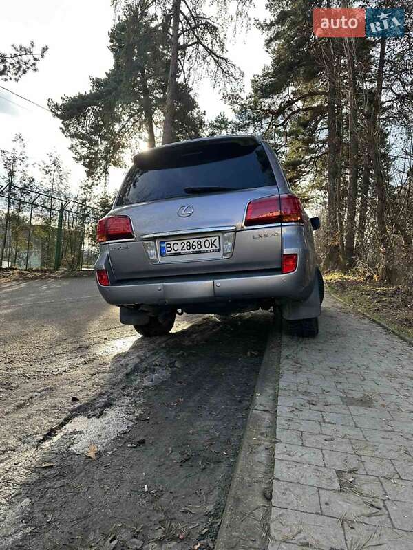 Внедорожник / Кроссовер Lexus LX 2008 в Львове