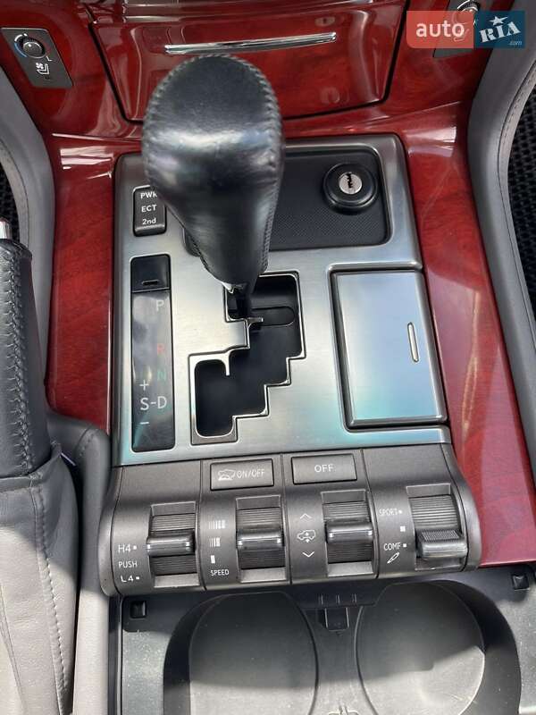 Внедорожник / Кроссовер Lexus LX 2008 в Львове