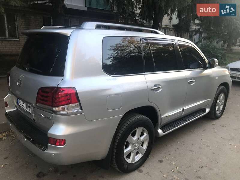 Внедорожник / Кроссовер Lexus LX 2008 в Вольногорске