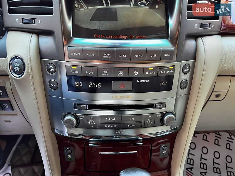Внедорожник / Кроссовер Lexus LX 2008 в Львове