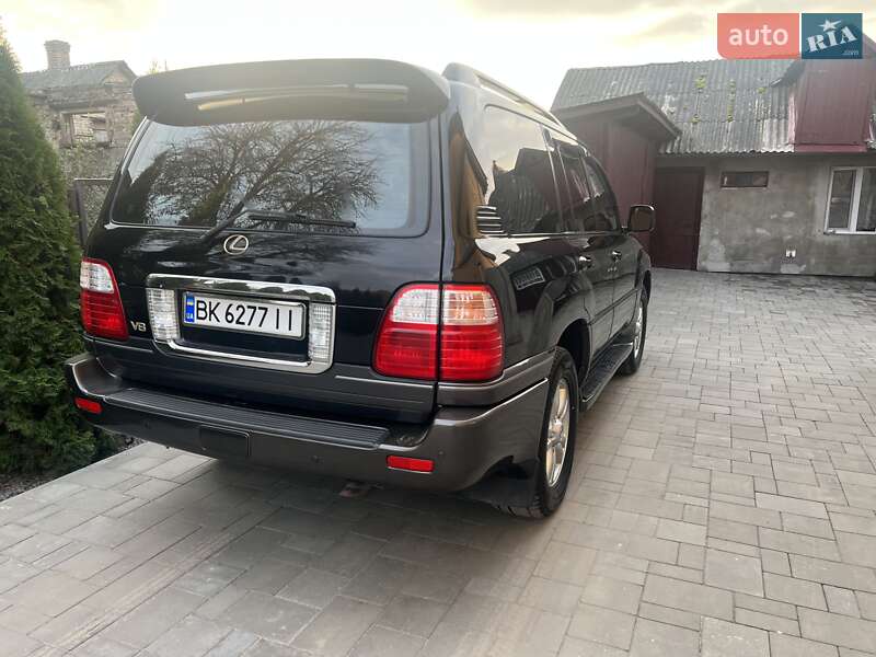 Позашляховик / Кросовер Lexus LX 2003 в Рівному