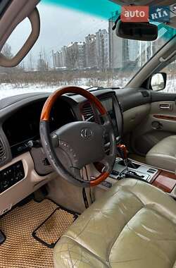 Внедорожник / Кроссовер Lexus LX 2006 в 