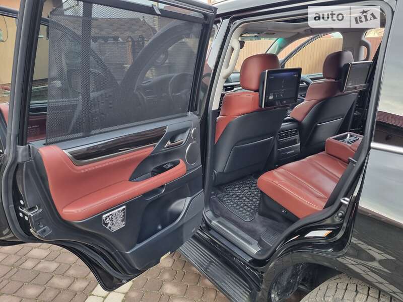 Позашляховик / Кросовер Lexus LX 2016 в Чернівцях фото 18 Позашляховик / Кросовер Lexus LX 2016 в Чернівцях