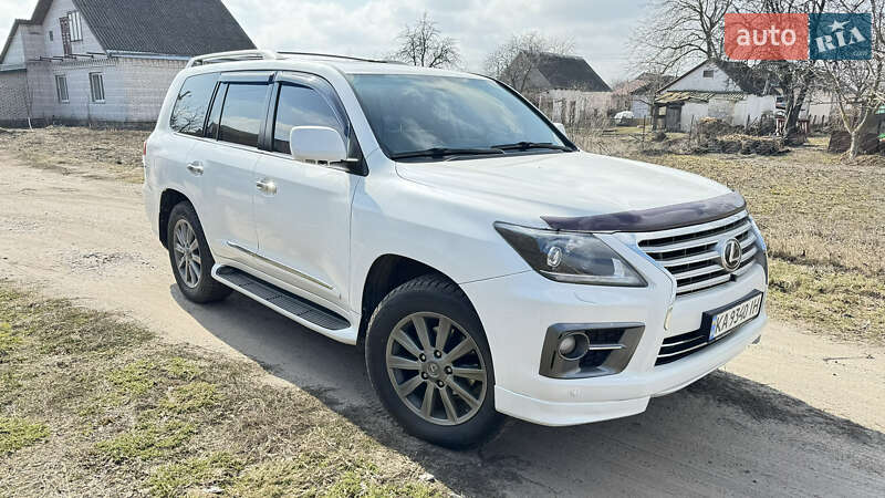 Внедорожник / Кроссовер Lexus LX 2008 в Яготине