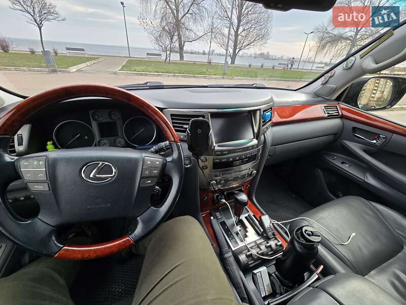 Позашляховик / Кросовер Lexus LX 2008 в Черкасах