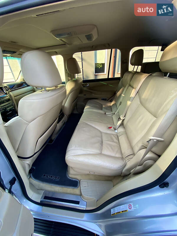 Внедорожник / Кроссовер Lexus LX 2011 в Тернополе