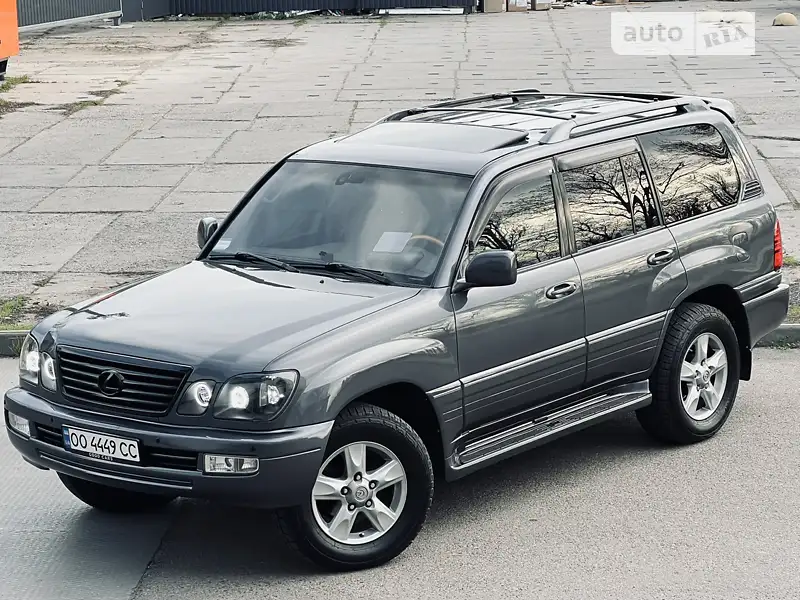 Lexus LX 2005