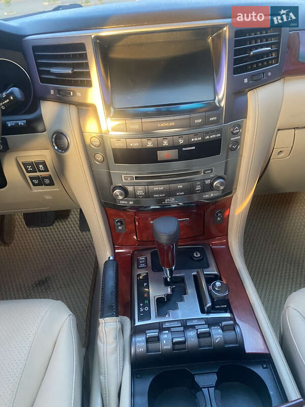 Внедорожник / Кроссовер Lexus LX 2008 в Одессе фото 29 Внедорожник / Кроссовер Lexus LX 2008 в Одессе