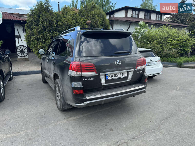 Позашляховик / Кросовер Lexus LX 2011 в Києві