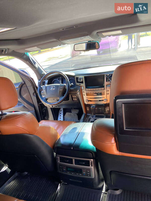 Позашляховик / Кросовер Lexus LX 2011 в Києві