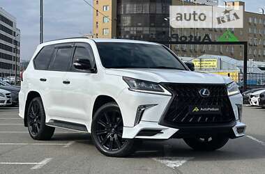 Lexus LX 2017