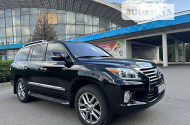 Lexus LX 2012