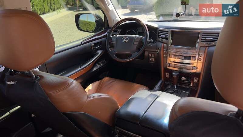 Внедорожник / Кроссовер Lexus LX 2011 в Днепре