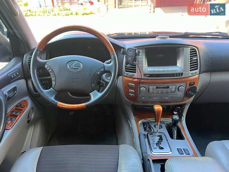 Позашляховик / Кросовер Lexus LX 2004 в Львові