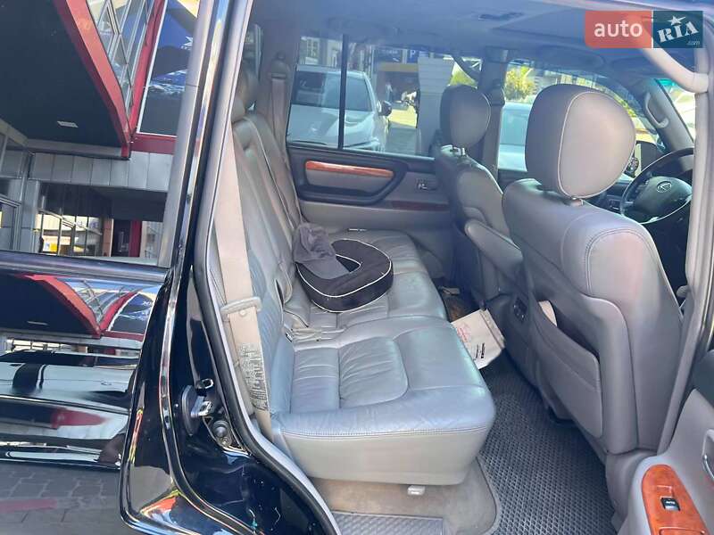 Позашляховик / Кросовер Lexus LX 2004 в Львові