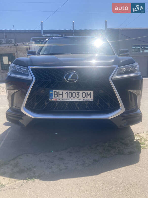 Внедорожник / Кроссовер Lexus LX 2015 в Николаеве