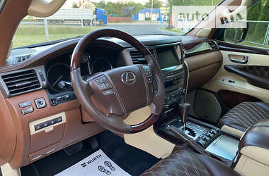 Позашляховик / Кросовер Lexus LX 2009 в Смілі