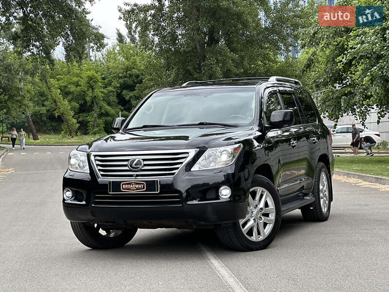 Lexus LX 2011