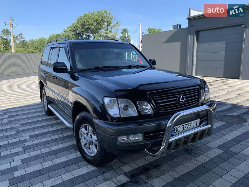 Позашляховик / Кросовер Lexus LX 2000 в Городку
