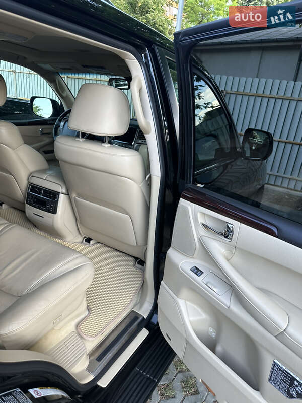 Внедорожник / Кроссовер Lexus LX 2010 в Одессе