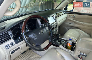 Внедорожник / Кроссовер Lexus LX 2010 в 