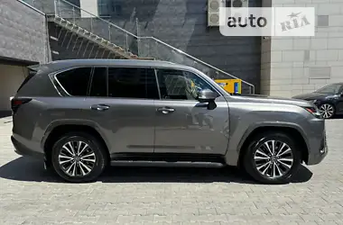 Lexus LX 2022