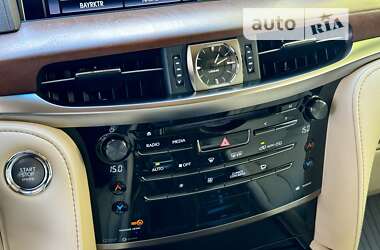 Позашляховик / Кросовер Lexus LX 2016 в Дніпрі