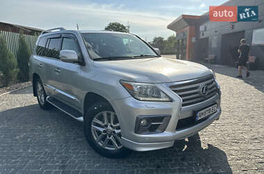 Lexus LX 2012