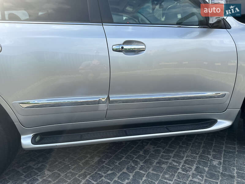 Позашляховик / Кросовер Lexus LX 2012 в Житомирі