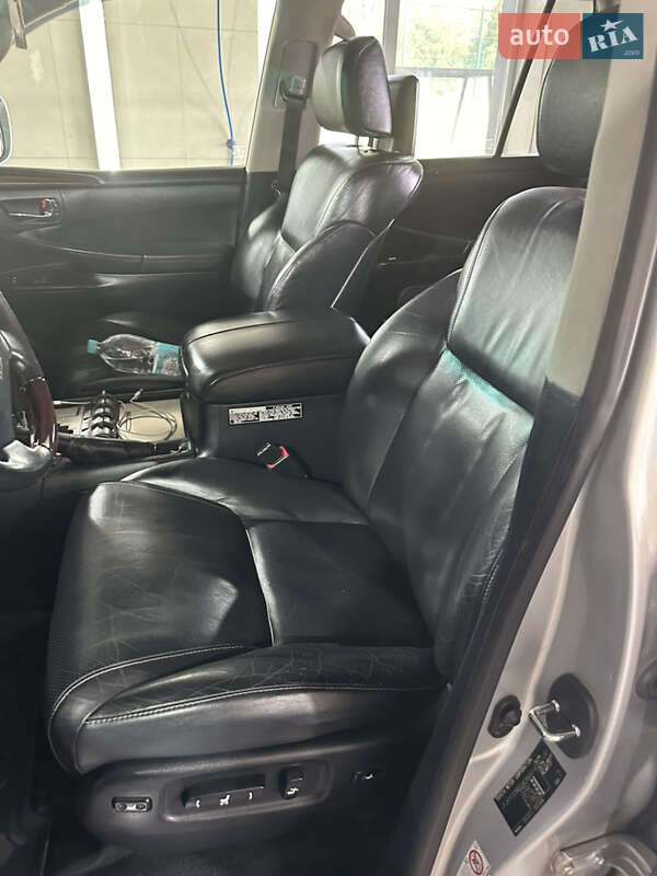 Позашляховик / Кросовер Lexus LX 2012 в Житомирі
