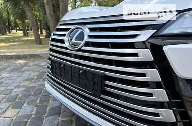 Внедорожник / Кроссовер Lexus LX 2022 в 