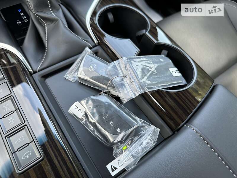 Позашляховик / Кросовер Lexus LX 2022 в Києві