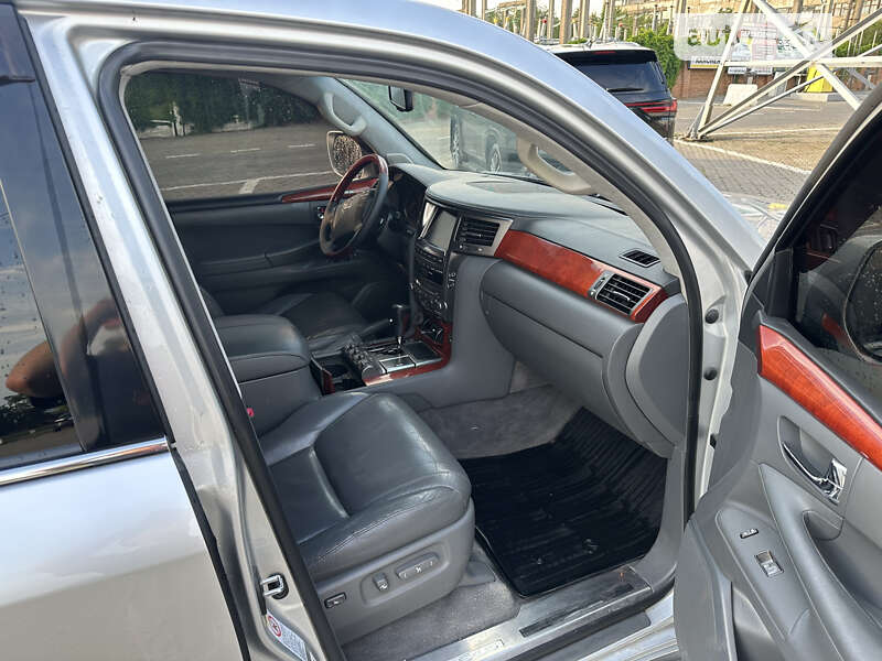 Позашляховик / Кросовер Lexus LX 2008 в Чернівцях