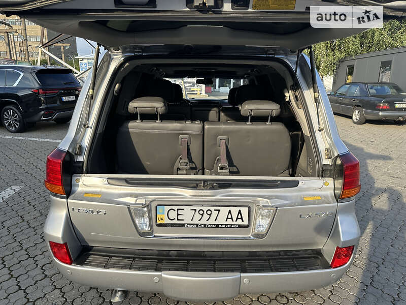 Позашляховик / Кросовер Lexus LX 2008 в Чернівцях