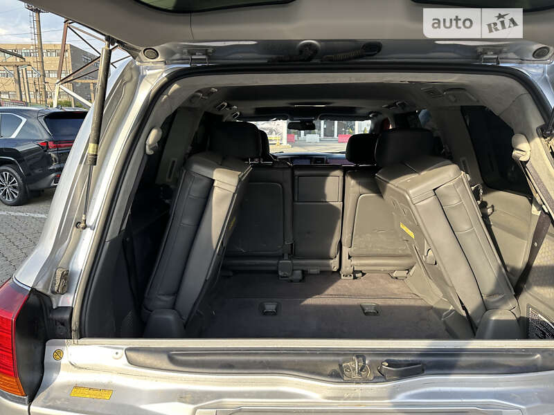 Позашляховик / Кросовер Lexus LX 2008 в Чернівцях