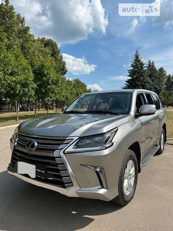 Внедорожник / Кроссовер Lexus LX 2017 в 