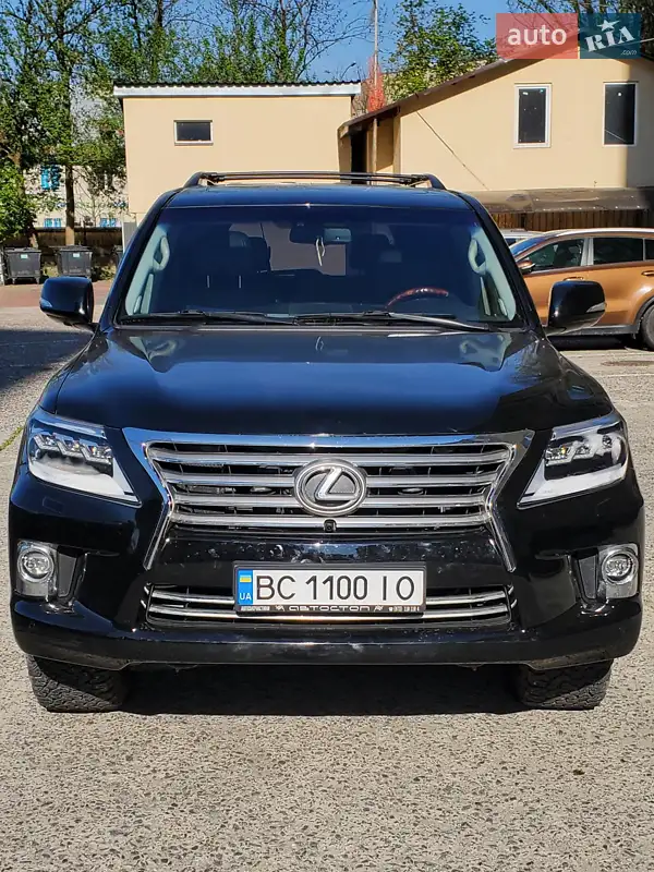 Lexus LX 2010