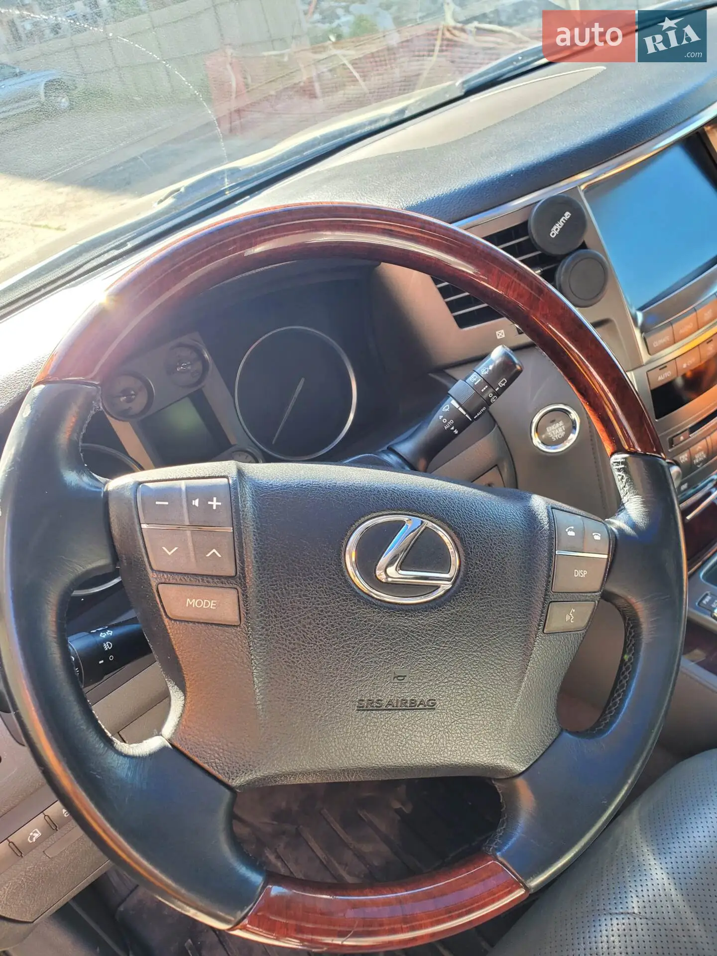 2010 Lexus LX - мініатюра 16